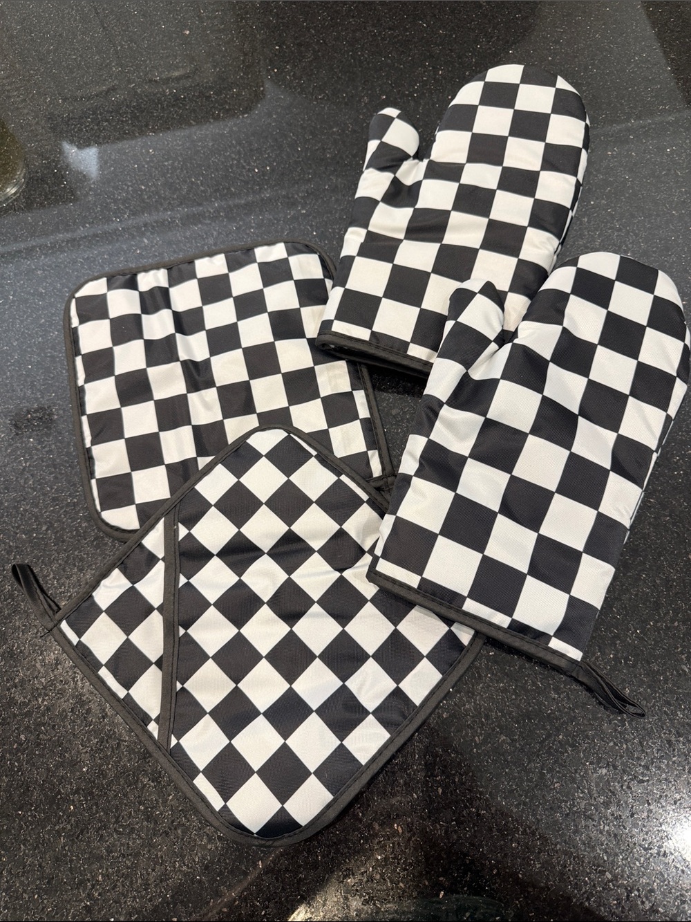 Oven mitt set